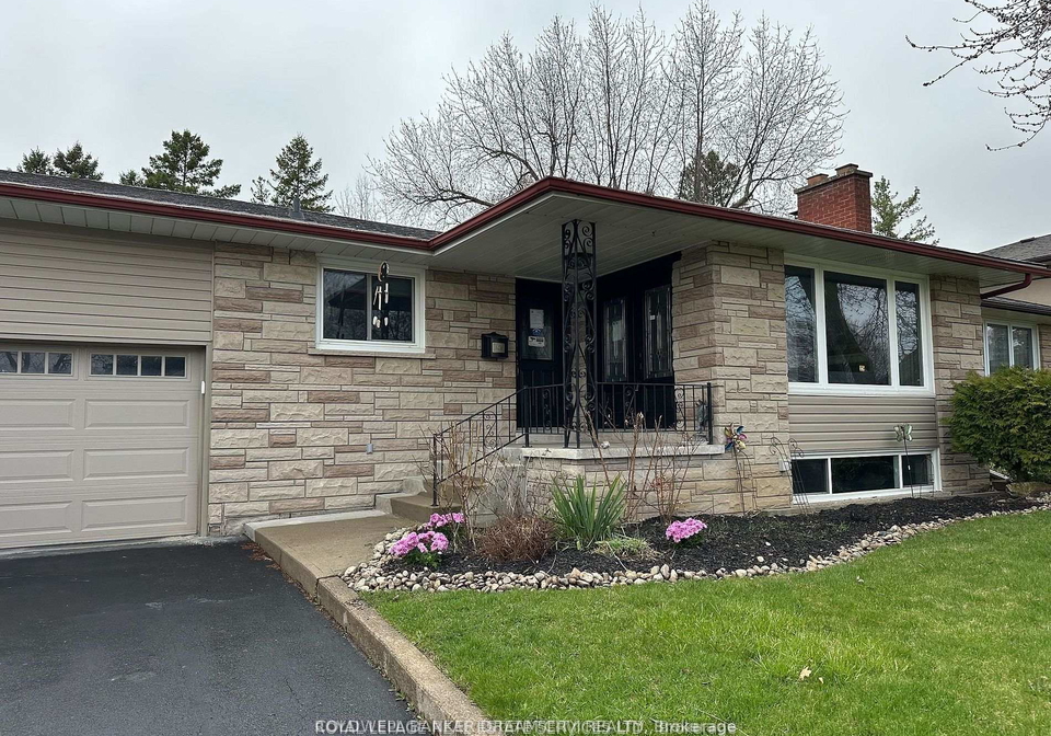231-elizabeth-street-s-brampton-ontario-w13565310