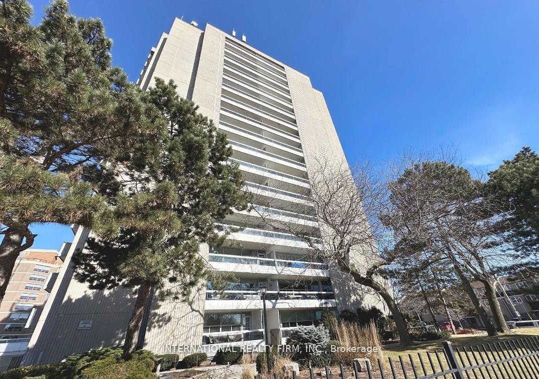 2263-marine-drive-oakville-ontario-w13565634