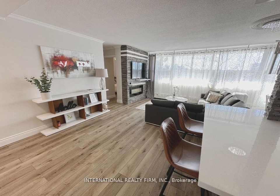 2263-marine-drive-oakville-ontario-w13565634