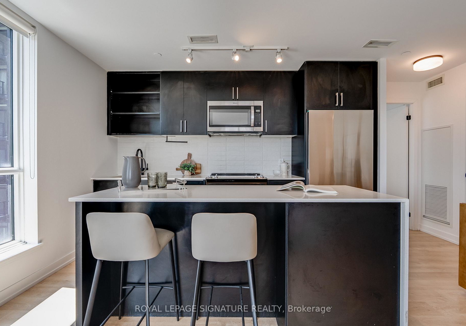 2300-st-clair-avenue-w-toronto-toronto-ontario-w13565652