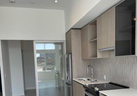 405-dundas-street-w-oakville-ontario-w13565904