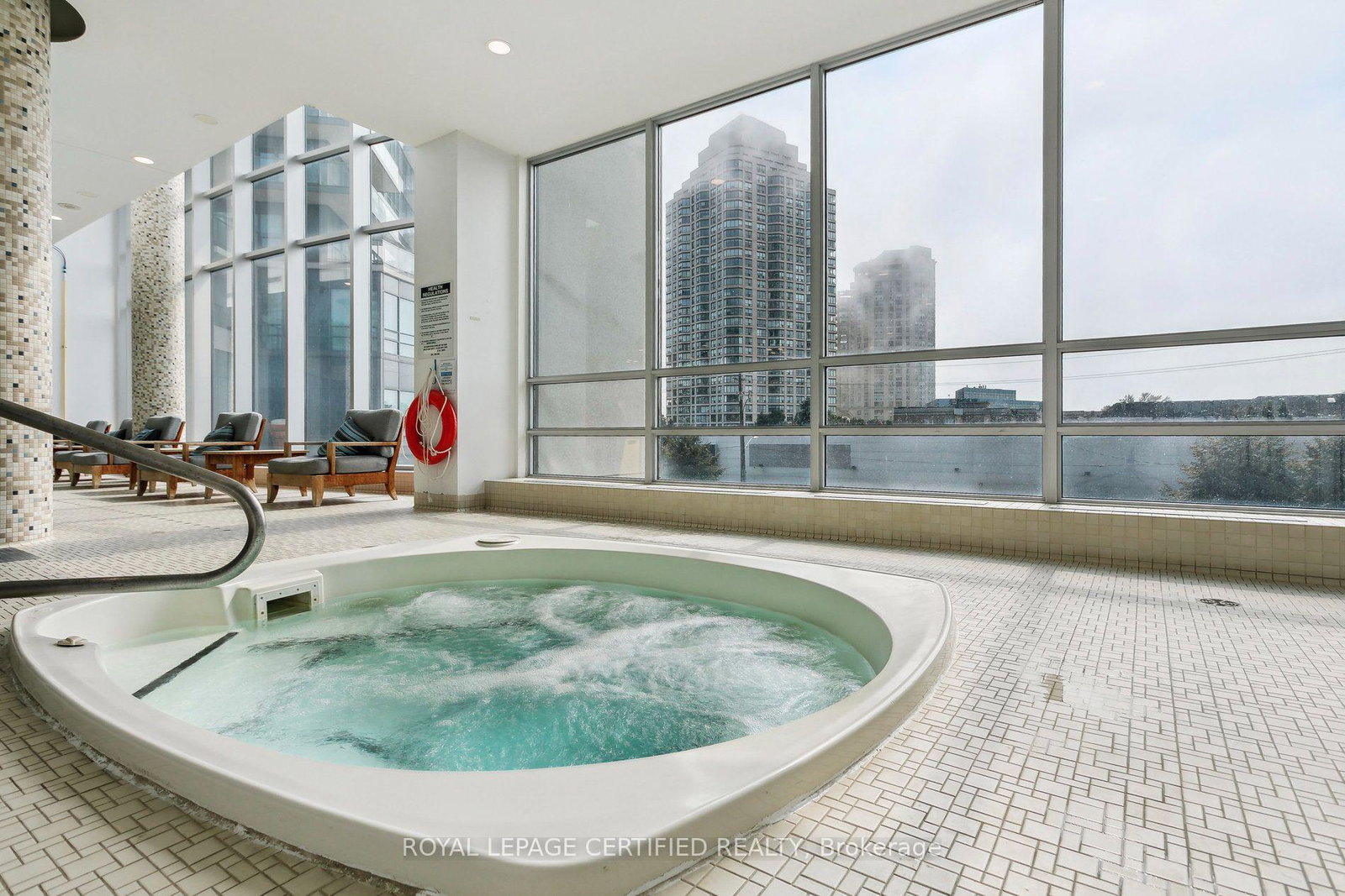 2240-lakeshore-boulevard-w-toronto-etobicoke-ontario-w13565938