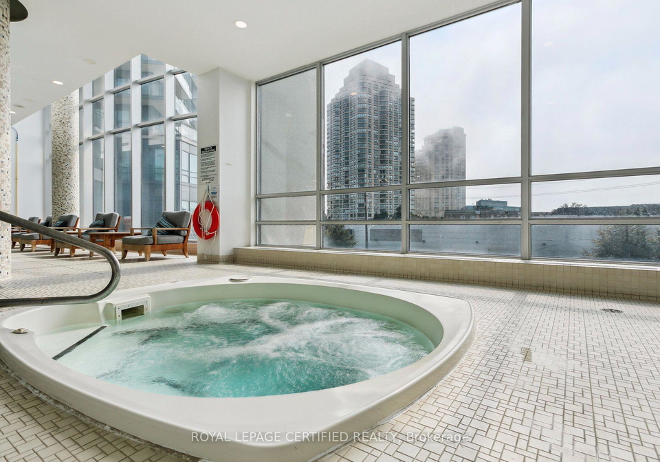 2240-lakeshore-boulevard-w-toronto-etobicoke-ontario-w13565938