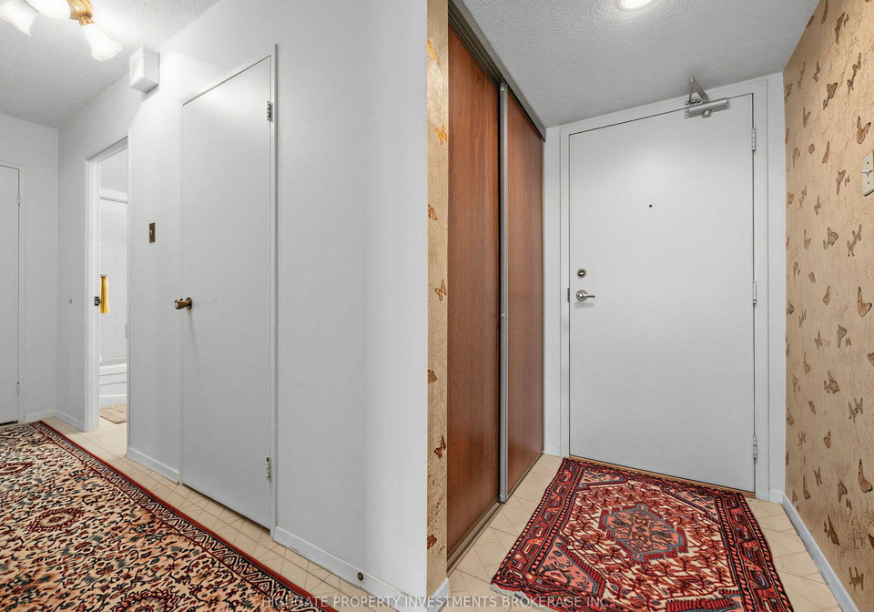 10-martha-eaton-way-toronto-north-york-ontario-w13566030
