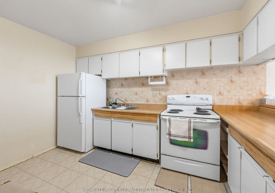 10-martha-eaton-way-toronto-north-york-ontario-w13566030
