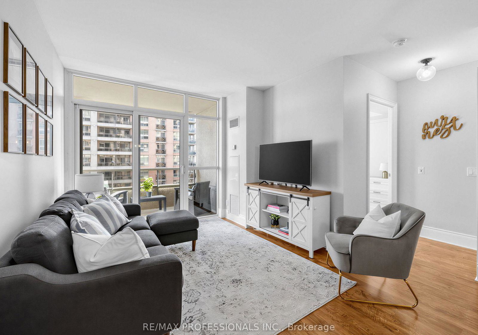 5233-dundas-street-w-toronto-etobicoke-ontario-w13566040