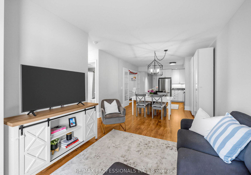 5233-dundas-street-w-toronto-etobicoke-ontario-w13566040