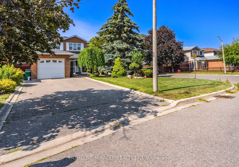 64-aurora-place-brampton-ontario-w13566056