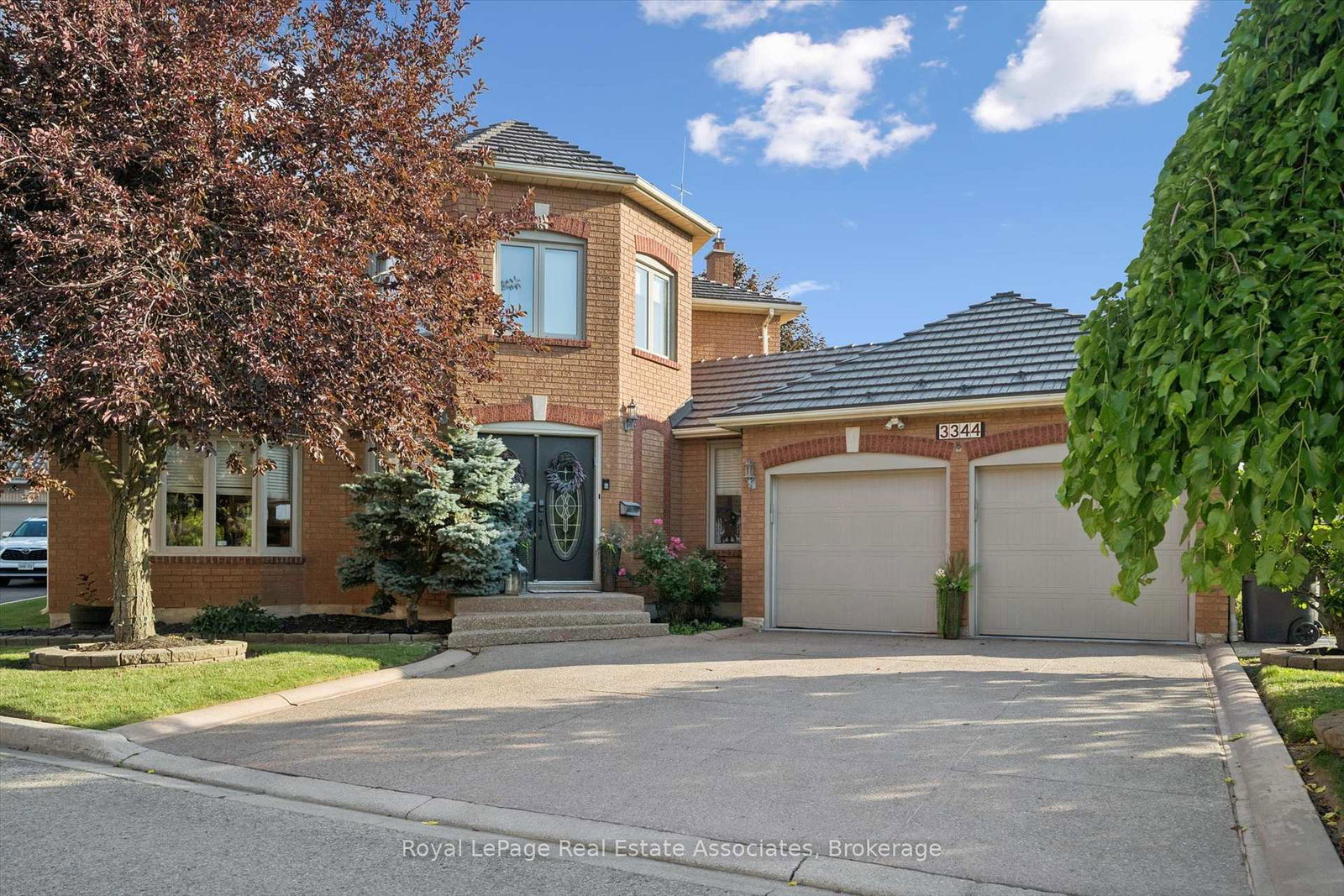 3344-trelawny-circle-mississauga-ontario-w13566354