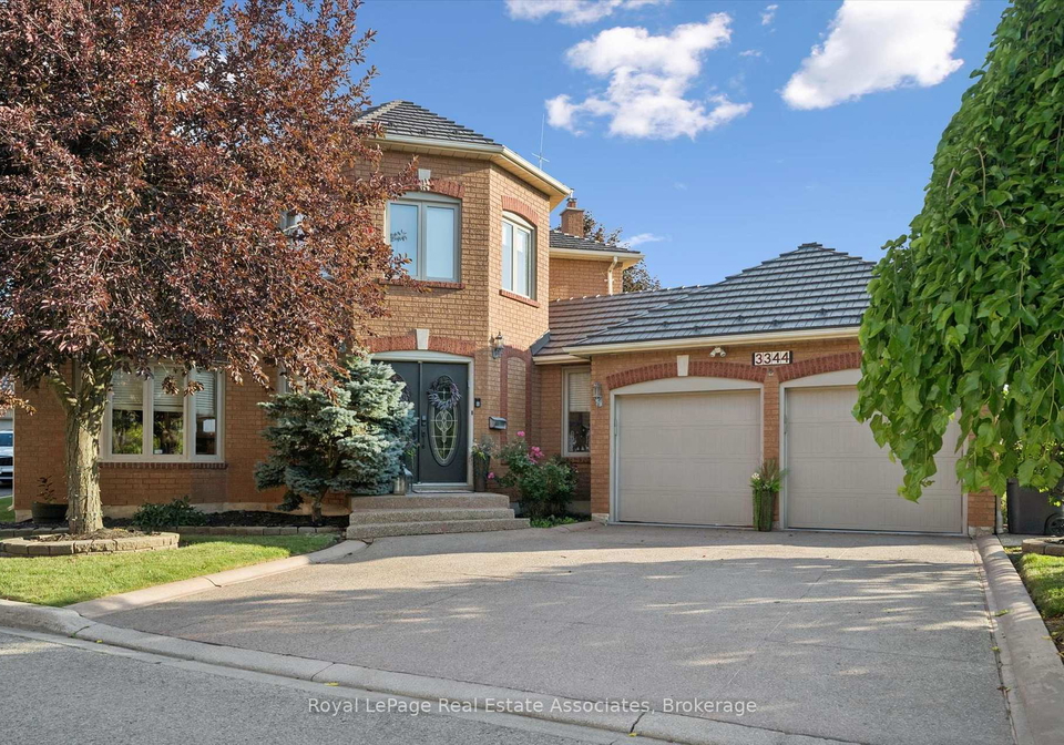 3344-trelawny-circle-mississauga-ontario-w13566354