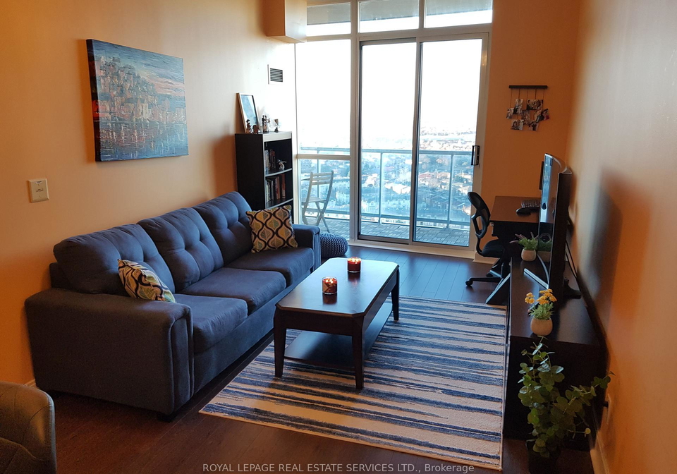 90-absolute-avenue-mississauga-ontario-w13566430