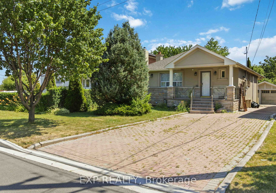 133-cornelius-parkway-toronto-north-york-ontario-w13566562