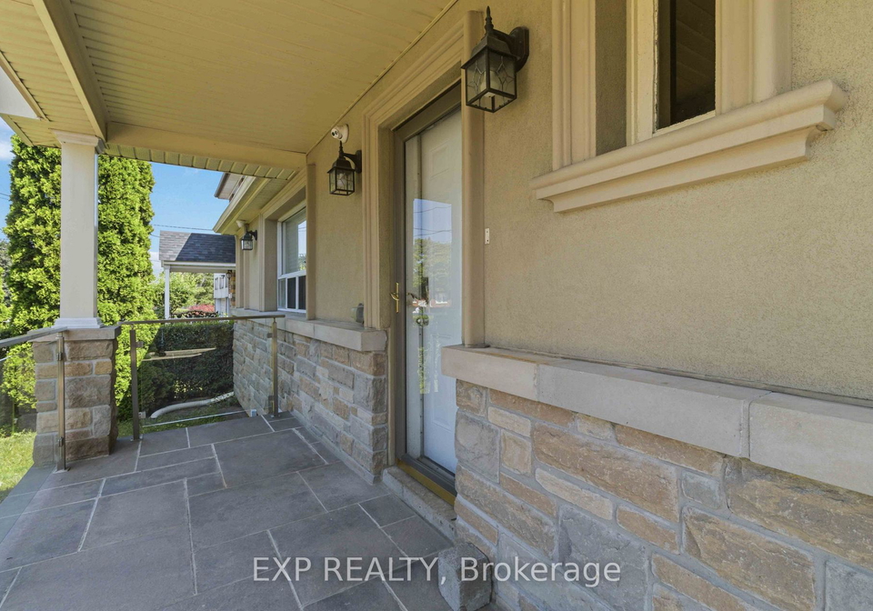 133-cornelius-parkway-toronto-north-york-ontario-w13566562