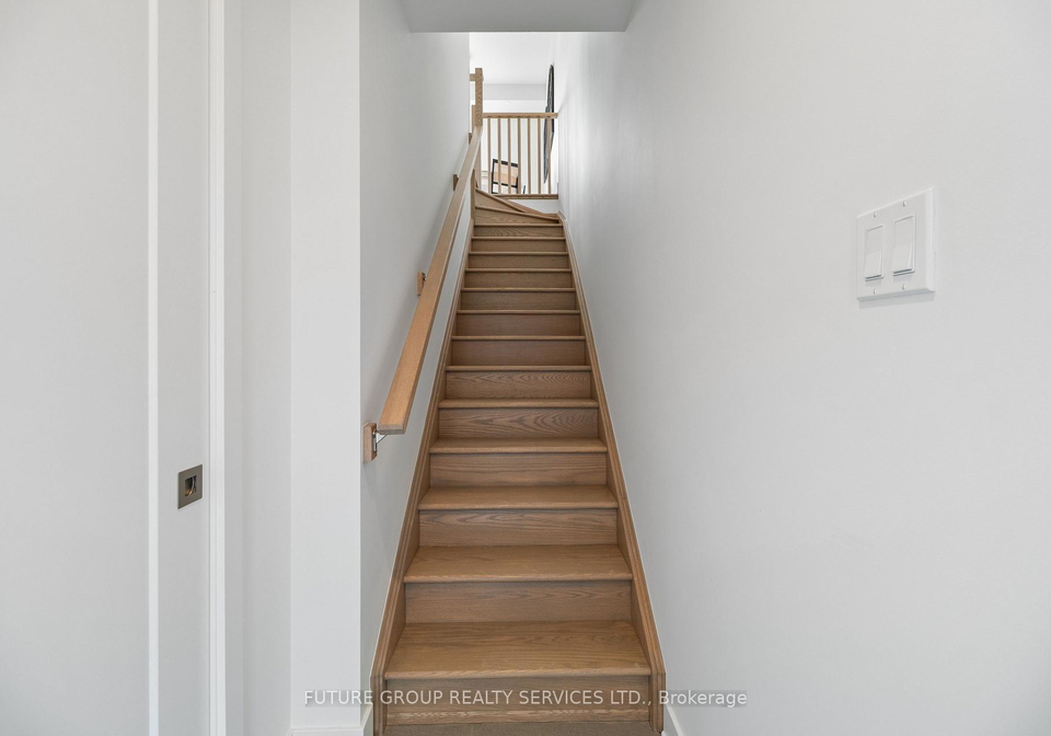 34-poplar-avenue-toronto-etobicoke-ontario-w13566650