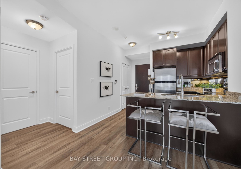 50-absolute-avenue-mississauga-ontario-w13567258