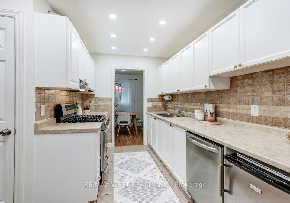 6240-montevideo-road-mississauga-ontario-w13567408