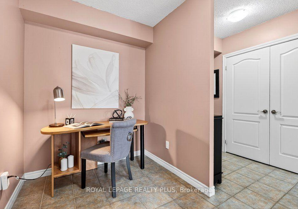 2088-lawrence-avenue-w-toronto-north-york-ontario-w13567422