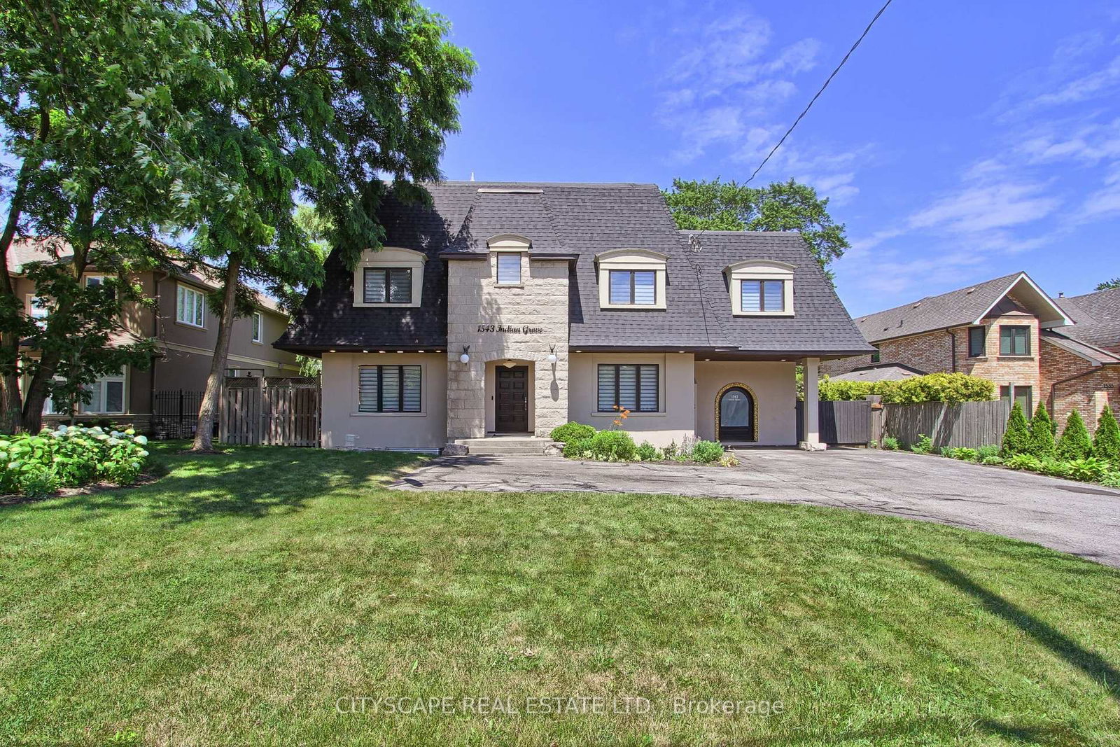1543-indian-grove-mississauga-ontario-w13567456