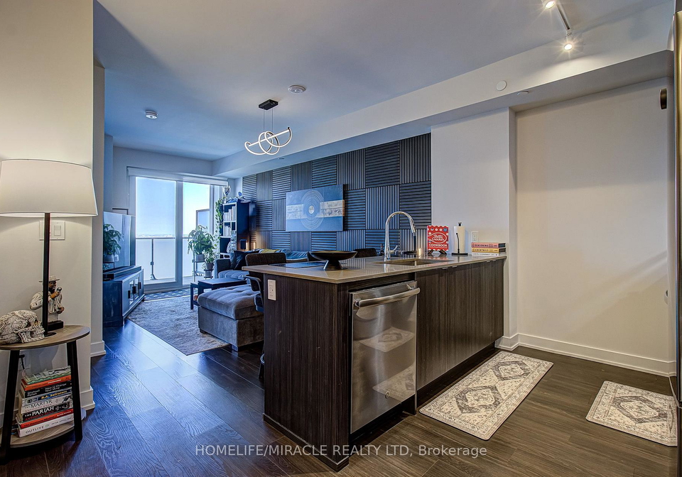 4130-parkside-village-drive-mississauga-ontario-w13567596