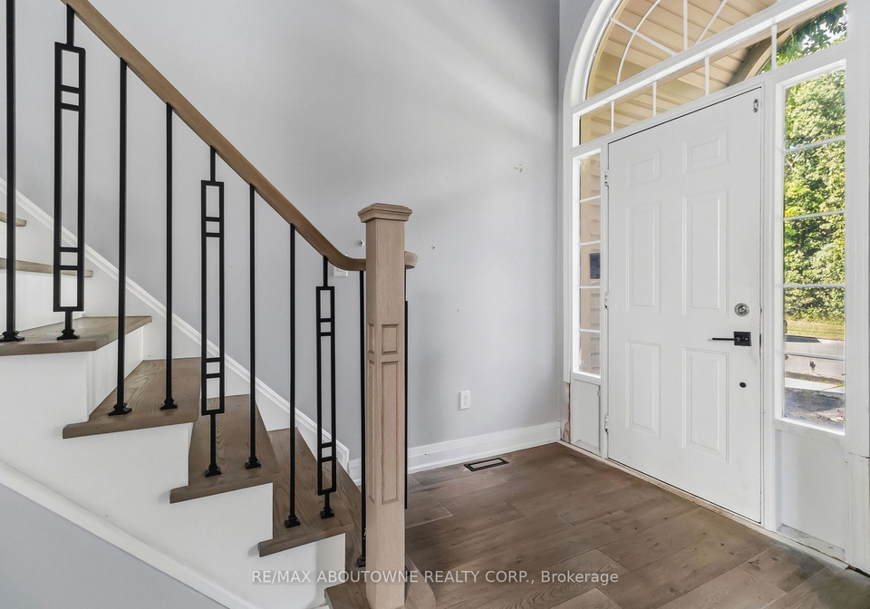 930-lancaster-boulevard-milton-ontario-w13567848
