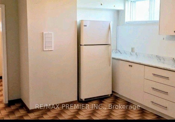 71-sorlyn-avenue-toronto-north-york-ontario-w13567866