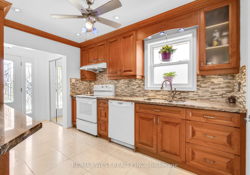 246-verobeach-boulevard-toronto-york-ontario-w13568106