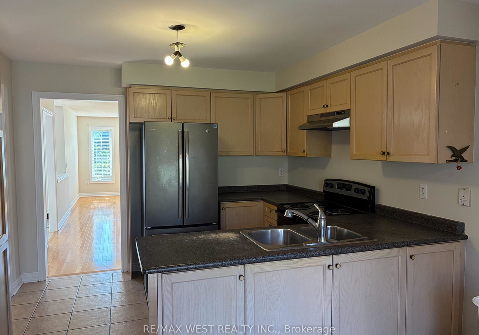 63-munro-circle-halton-hills-ontario-w13568122