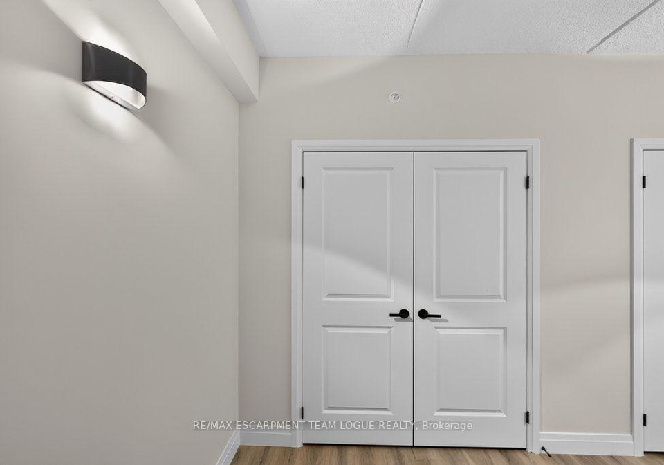 6415-regional-road-25-milton-ontario-w13568250