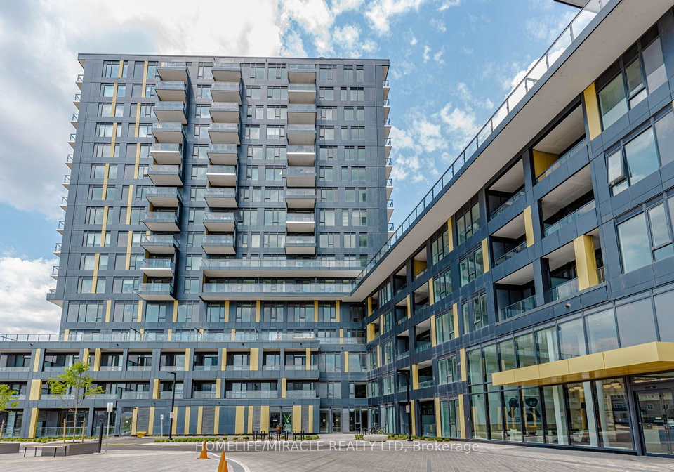 4878-powers-common-burlington-ontario-w13568610