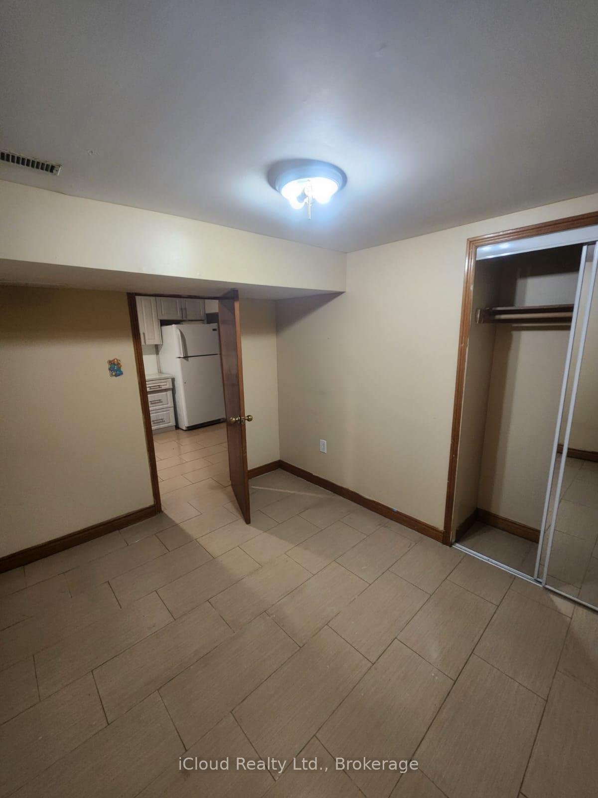 2631-roblo-road-mississauga-ontario-w13568696