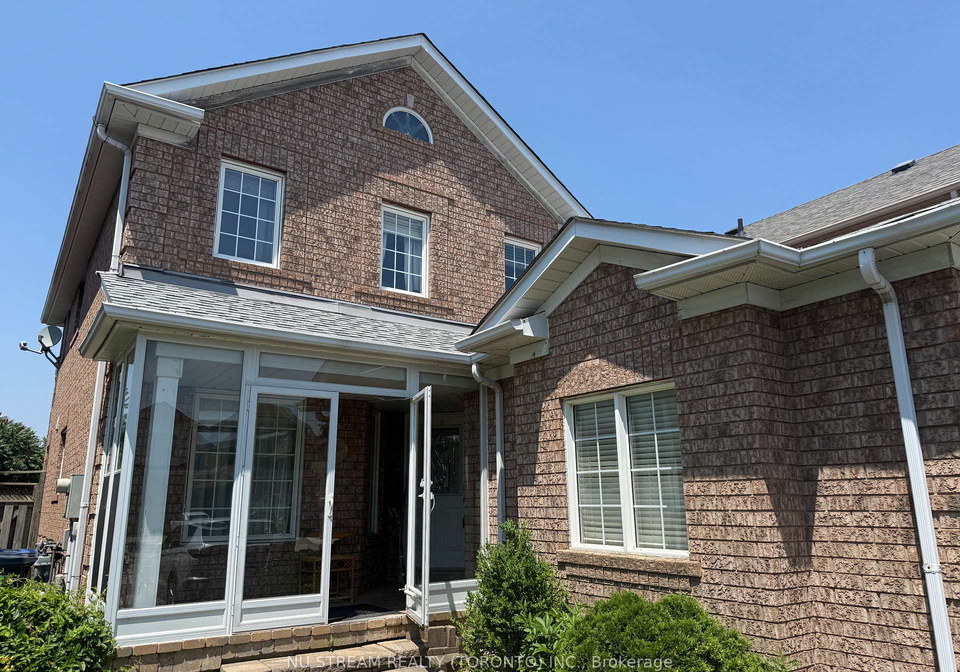 1081-blueheron-boulevard-mississauga-ontario-w13568742