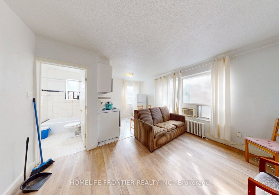 1110-weston-road-toronto-north-york-ontario-w13568744