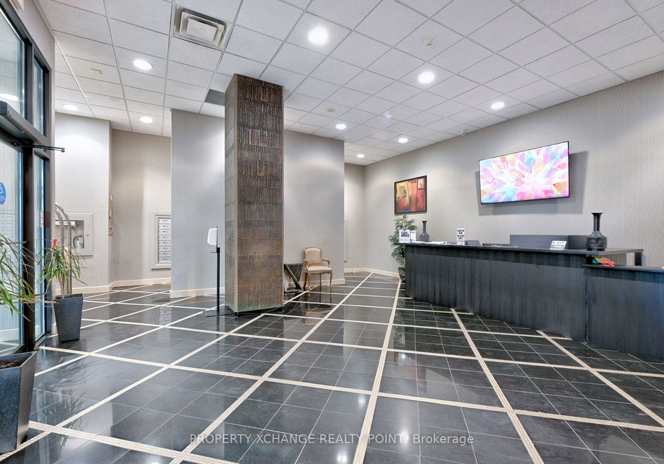 2737-keele-street-toronto-york-ontario-w13568792