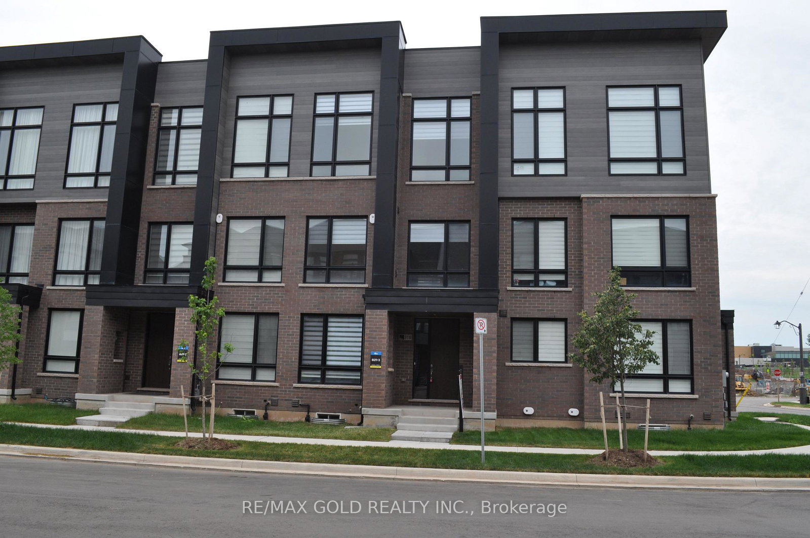 3118-perkins-way-oakville-ontario-w13568916