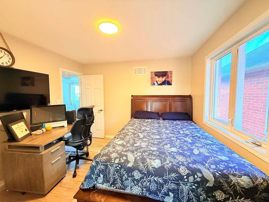 15-apple-valley-way-brampton-ontario-w13568938