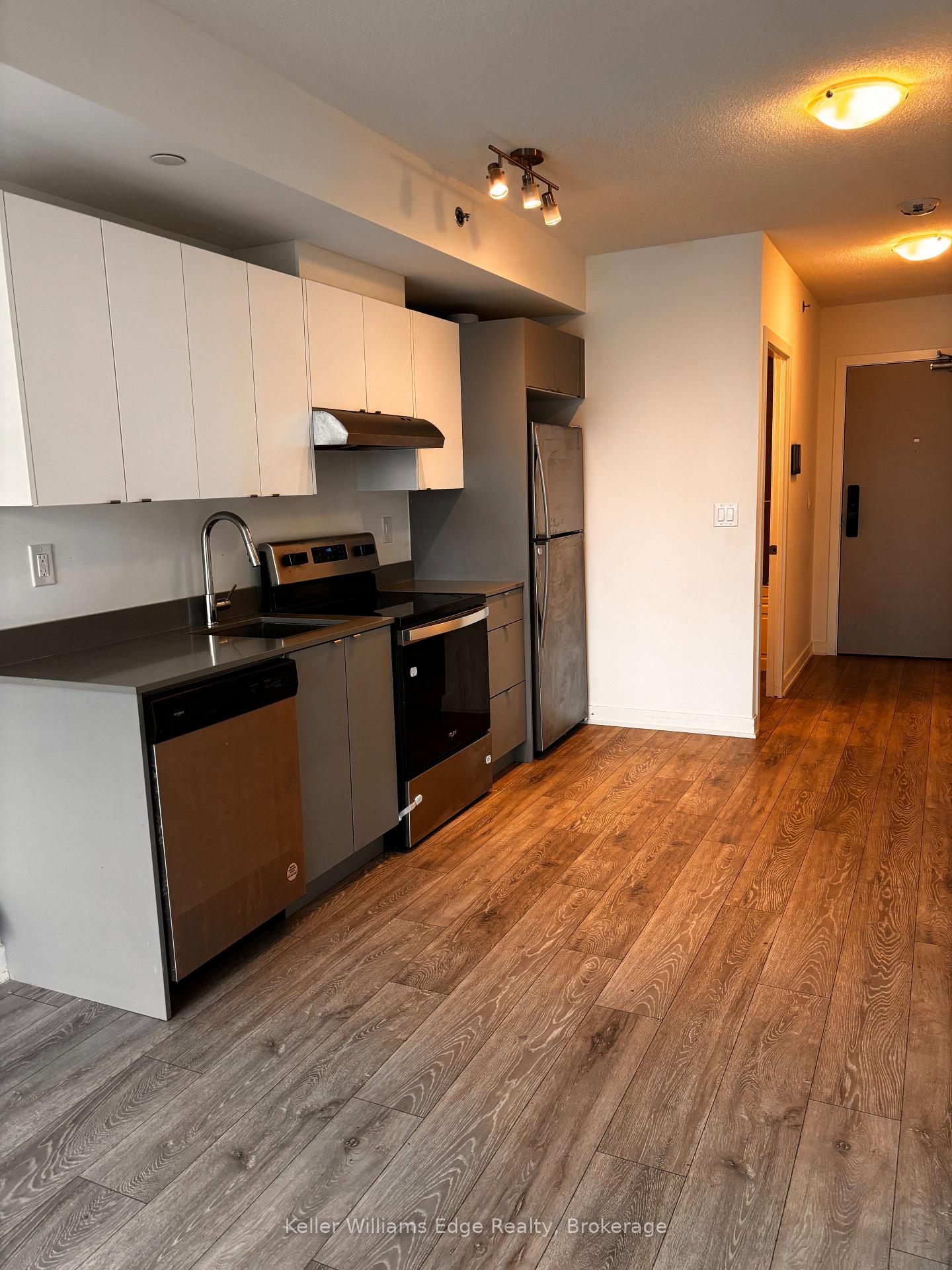 3200-dakota-common-burlington-ontario-w13568950