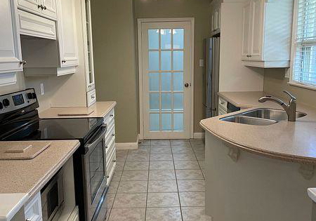 48-north-forster-park-drive-oakville-ontario-w13569002