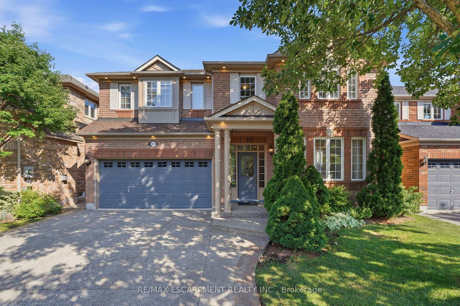 2241-glazebrook-circle-oakville-ontario-w13569010