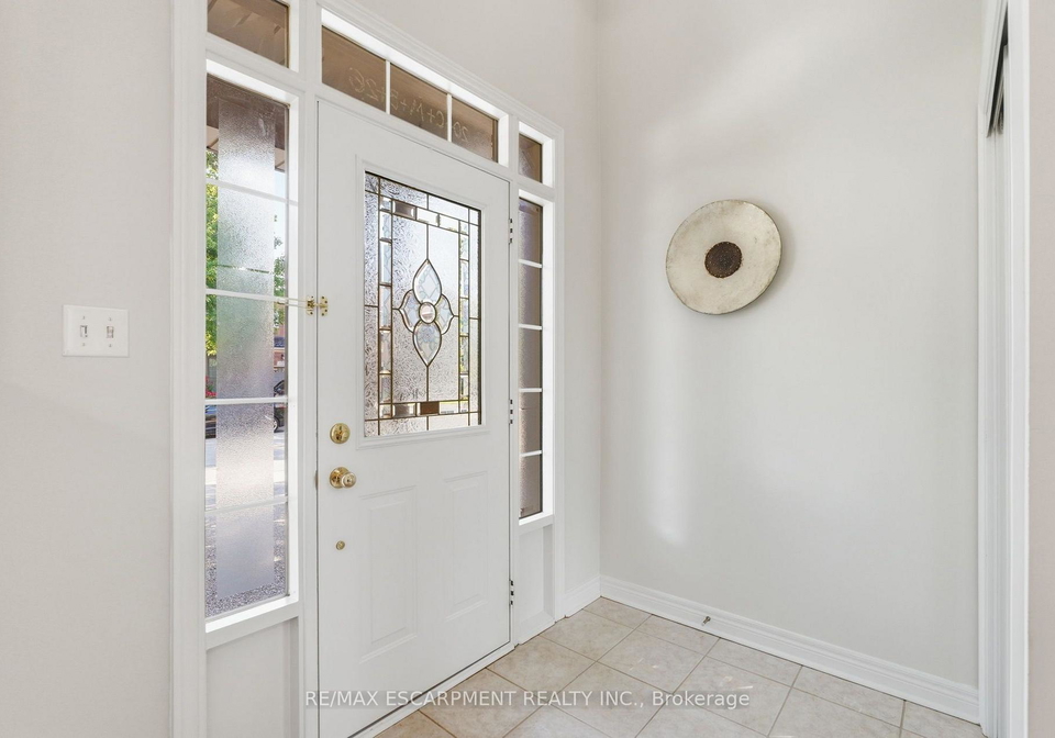 2241-glazebrook-circle-oakville-ontario-w13569010
