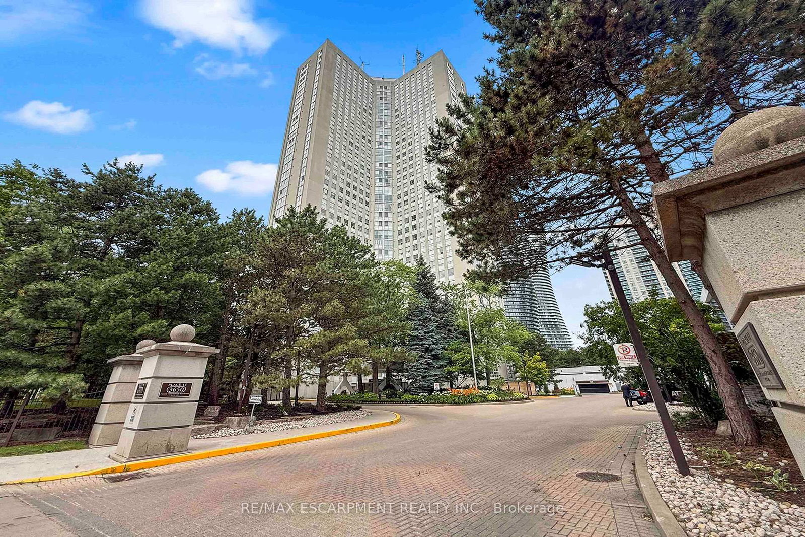 3650-kaneff-crescent-mississauga-ontario-w13569074