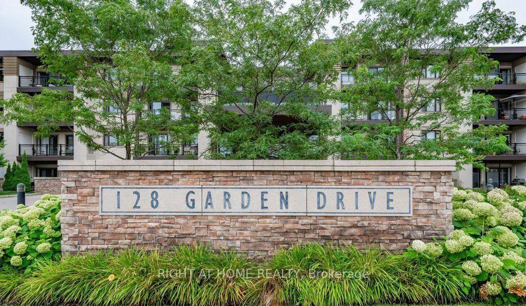 128-garden-drive-oakville-ontario-w13569094