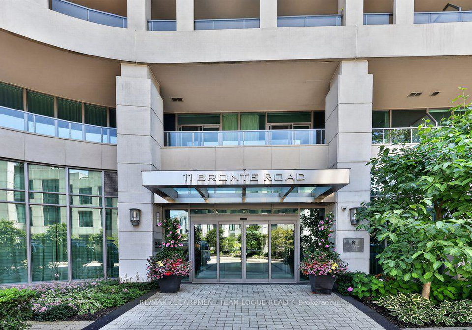 11-bronte-road-oakville-ontario-w13569262