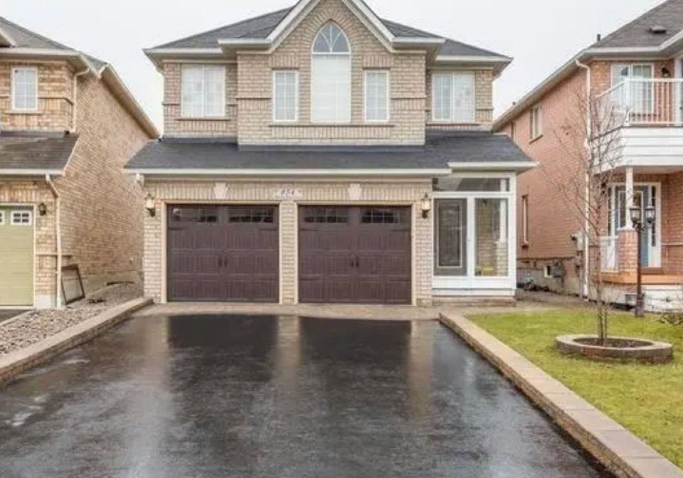 854-knotty-pine-grove-mississauga-ontario-w13569480