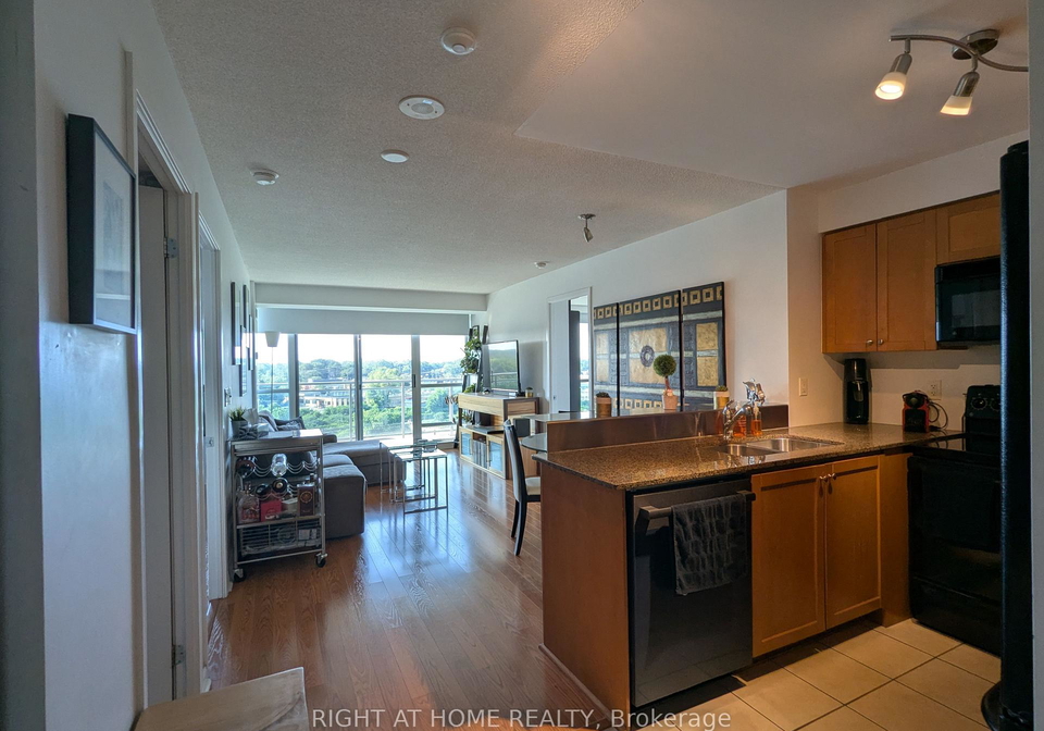 185-legion-road-n-toronto-etobicoke-ontario-w13569536