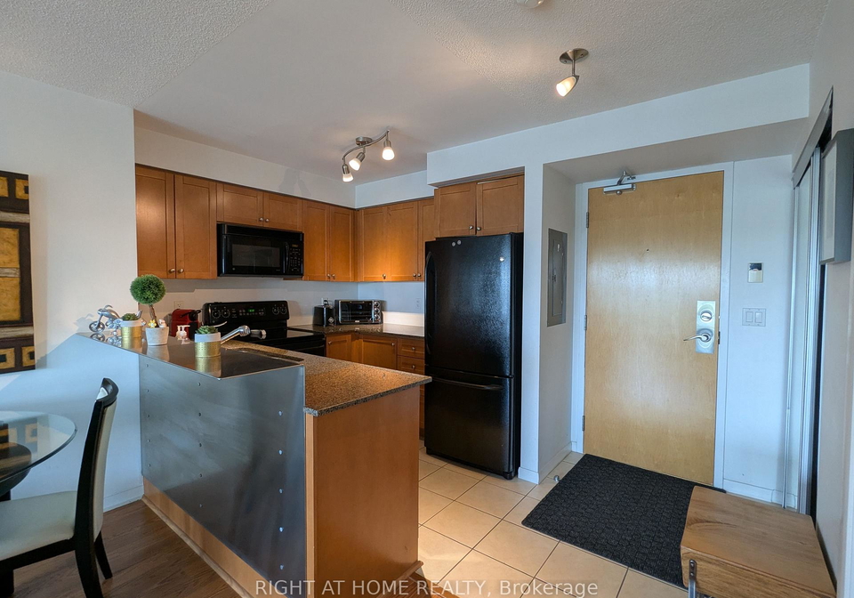 185-legion-road-n-toronto-etobicoke-ontario-w13569536