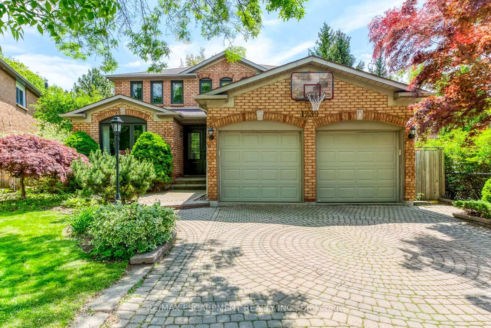 1239-white-lane-oakville-ontario-w13569804