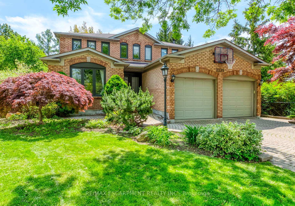 1239-white-lane-oakville-ontario-w13569804