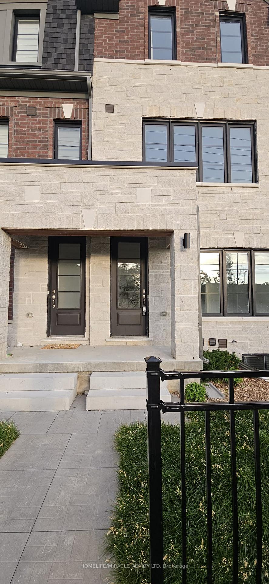 5911-saigon-street-mississauga-ontario-w13570012