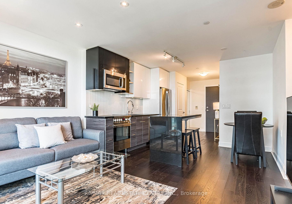 33-shore-breeze-drive-toronto-etobicoke-ontario-w13570040
