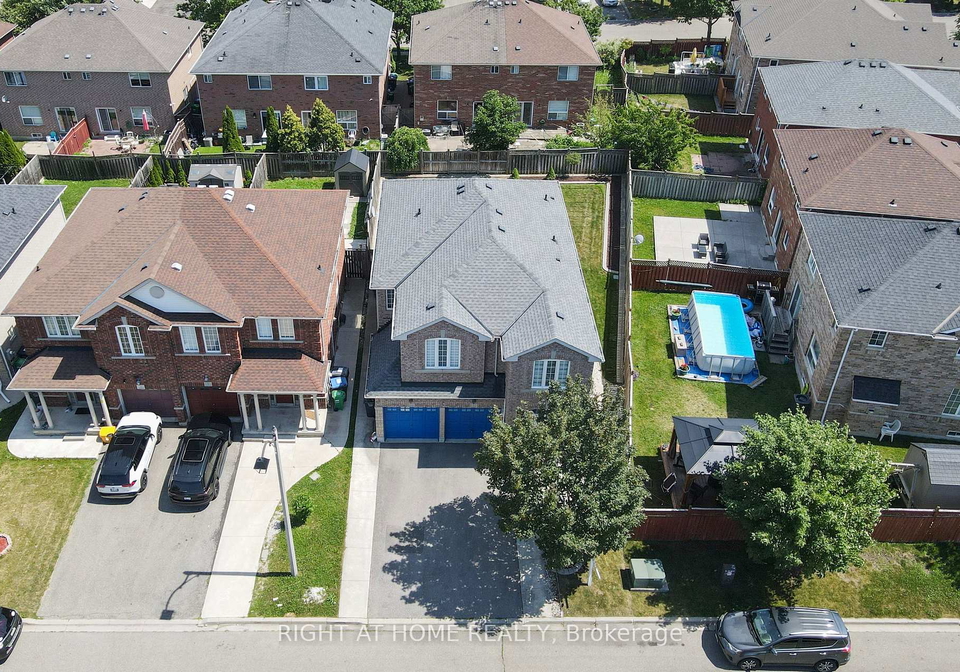 3-silverbell-court-brampton-ontario-w13570114